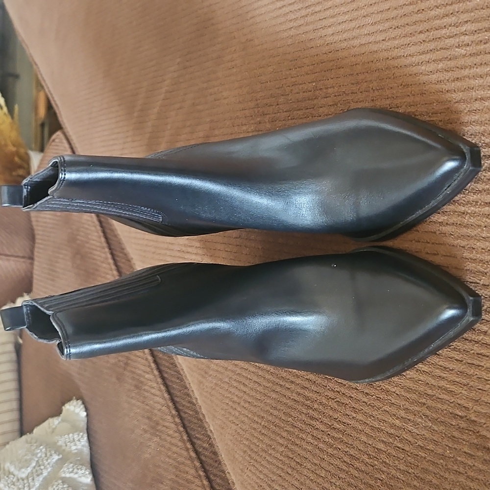Marc Fisher Booties - Picture 2 of 4